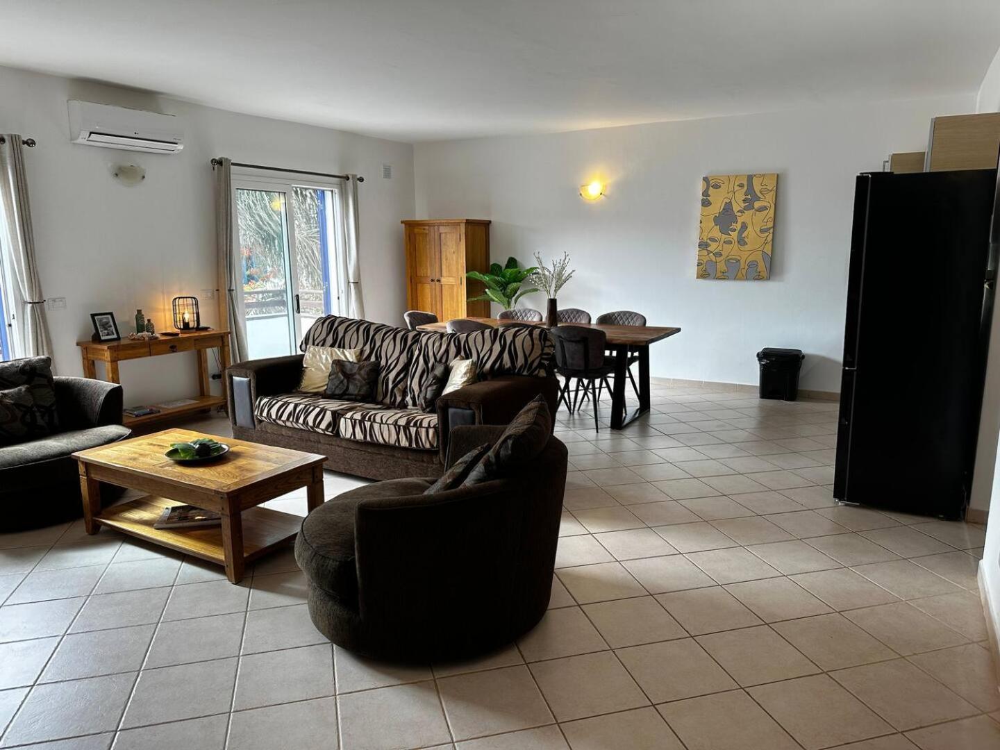 Leme Bedje Two Bedroom - By Bobbywashere Santa Maria Exterior foto